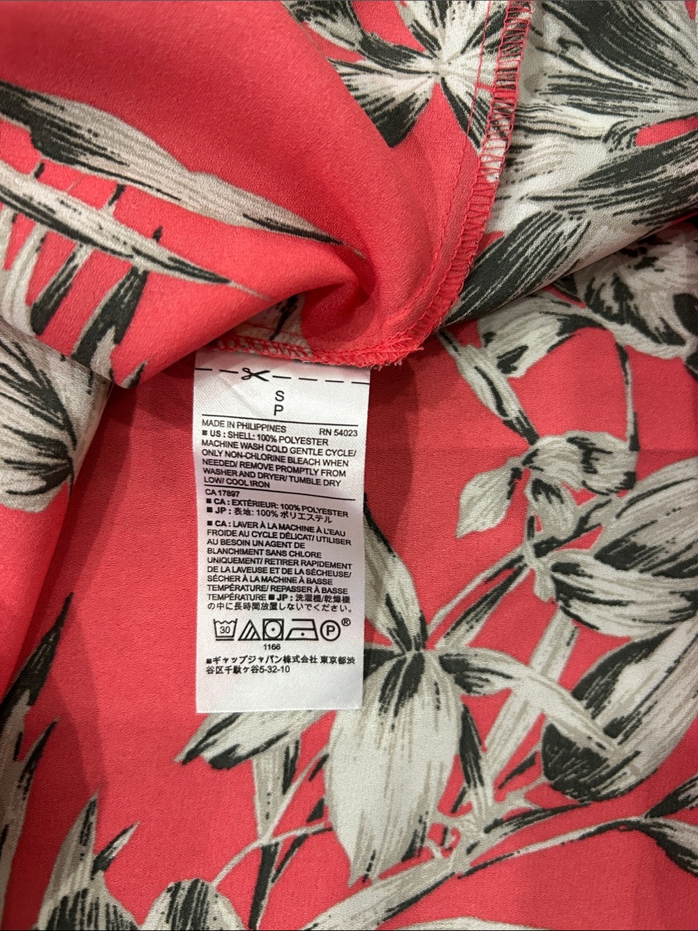 Banana Republic Coral Floral Sleeveless Button-Up Blouse. Size Small - Picture 6 of 6
